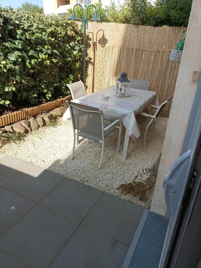 Escapade Cocooning Residence Avec Piscine/Tennis Frejus Exterior photo