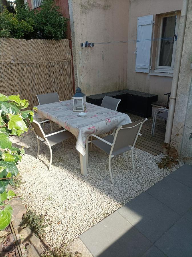 Escapade Cocooning Residence Avec Piscine/Tennis Frejus Exterior photo